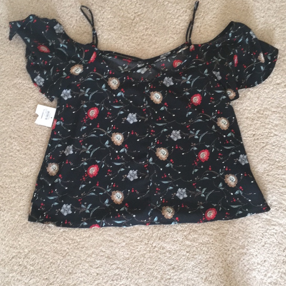Cold Shoulder Top - Picture 2 of 5